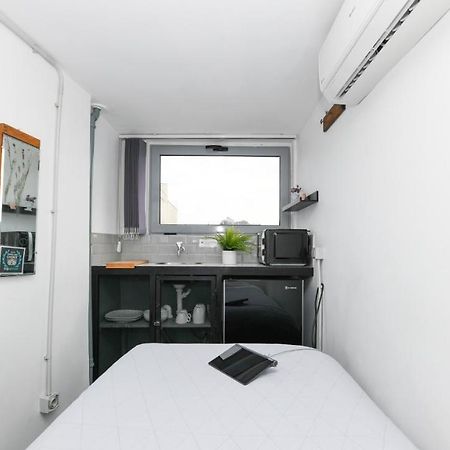 Monastiraki Citycenter Sleepbox- Unspoiled Athens Apartments Exteriér fotografie
